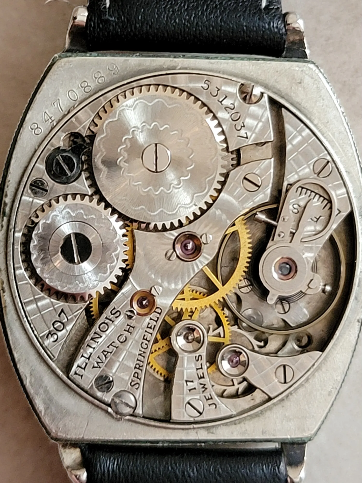 1930 ILLINOIS Whippet / Tonneau Watch 17 Jewels Cal. 307 Art Deco Engraved U.S.A.