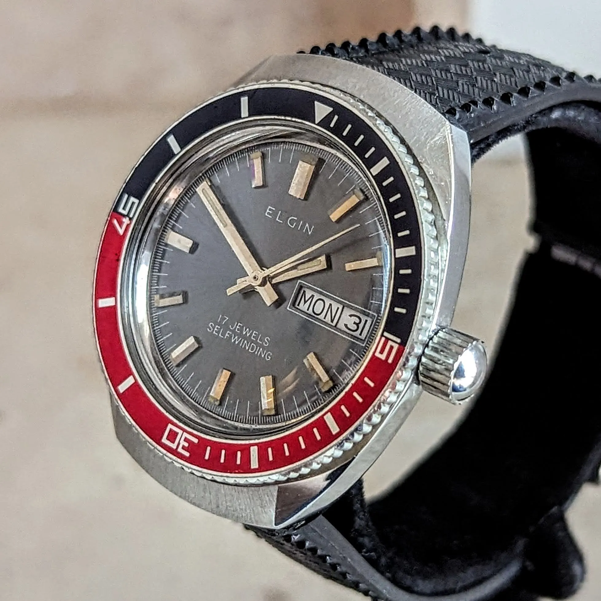 1960s ELGIN Diver Automatic Wristwatch Day/Date Ref. DH6312 Cal. ETA 2879 Watch