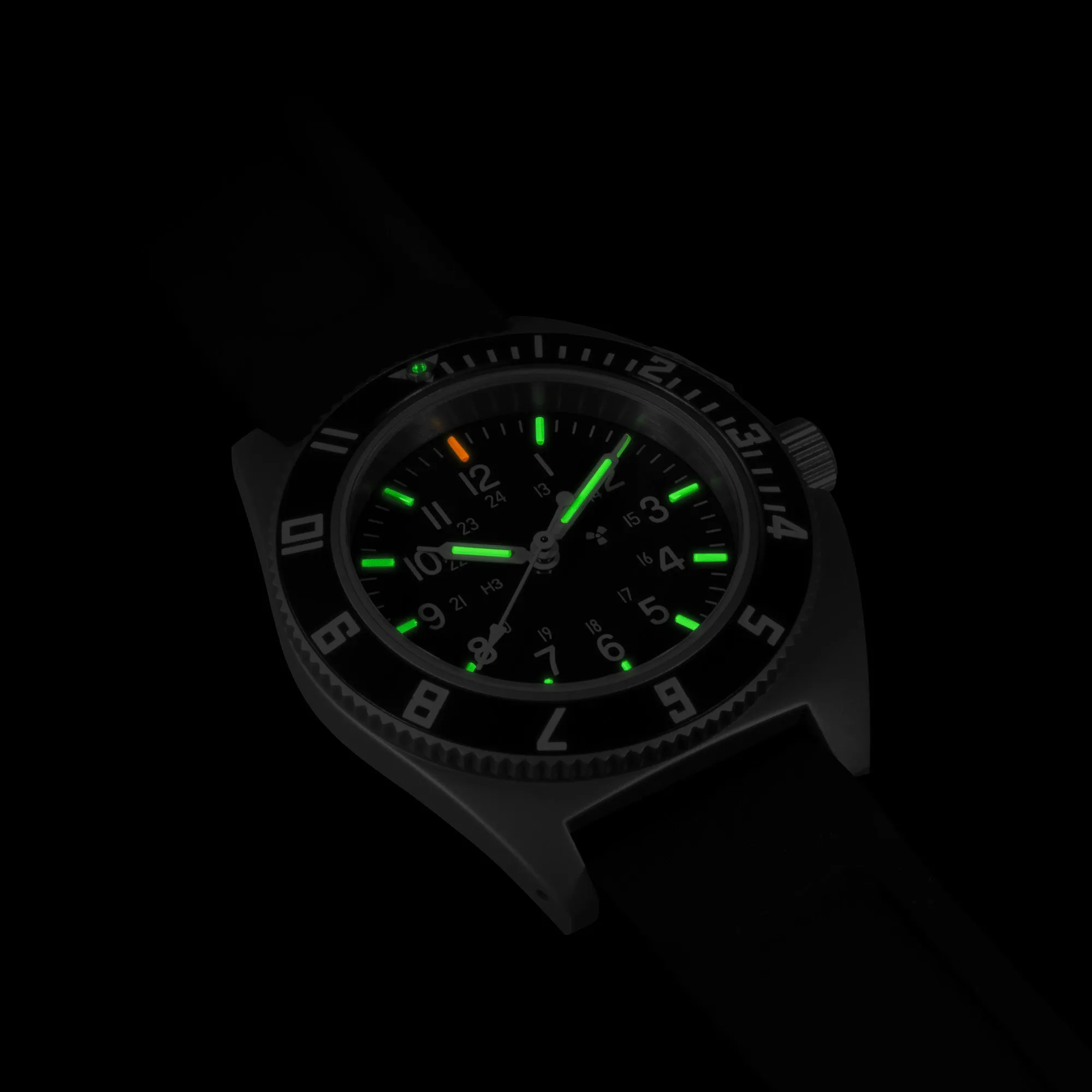 41mm Steel Navigator (SSNAV) on Black 3-Piece Rubber Strap Kit