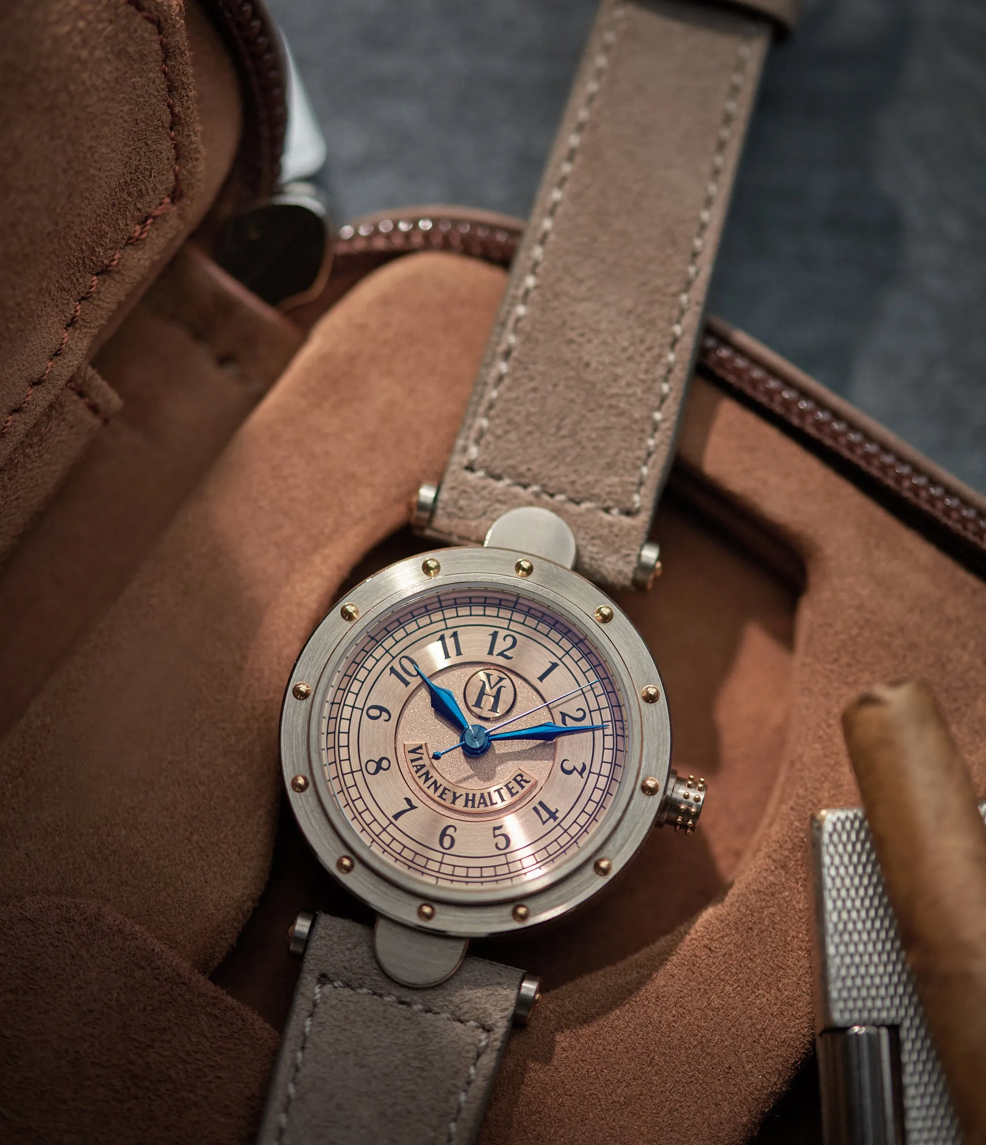 Classic | White Gold