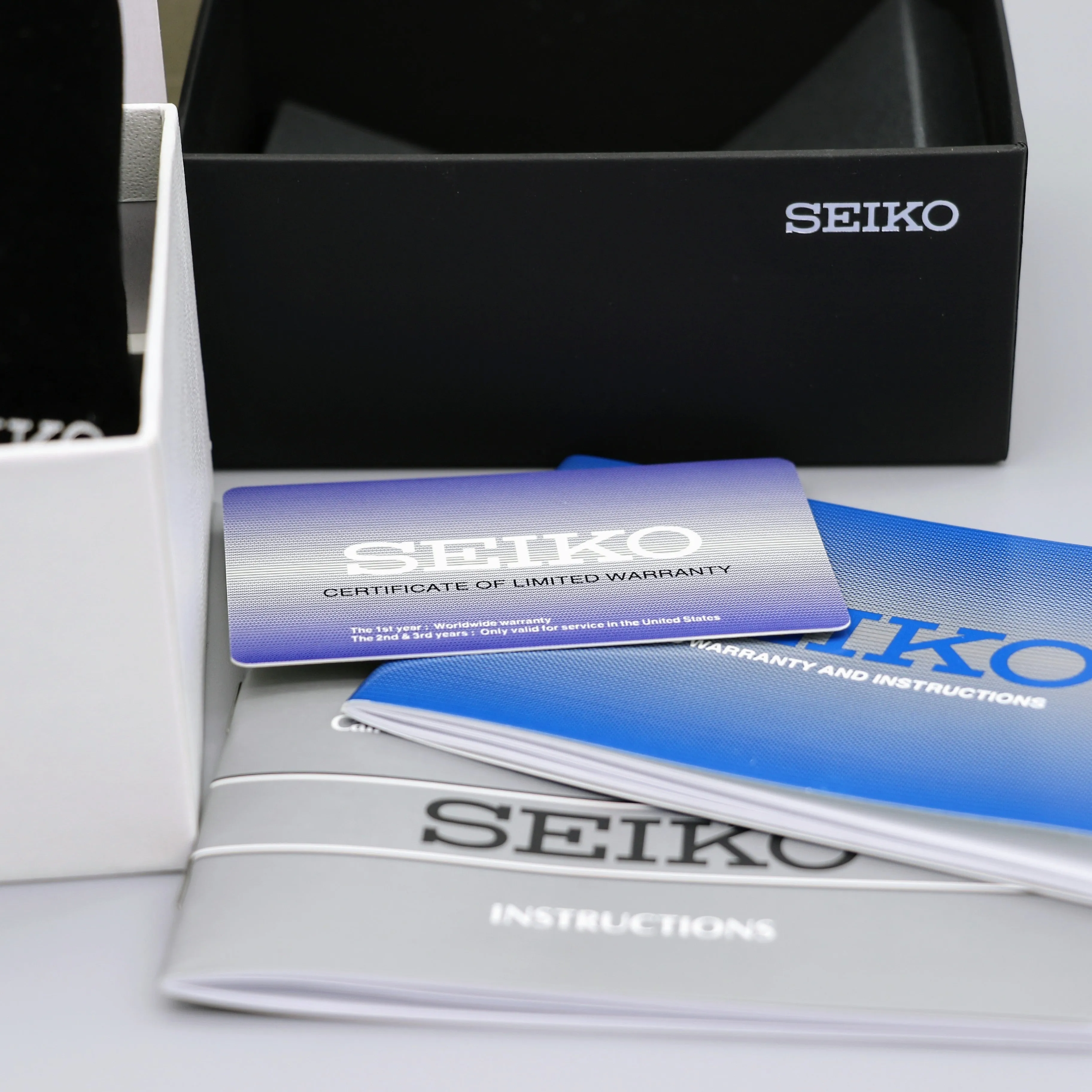 NEW W/ BOX & PAPERS SEIKO Prospex Automatic Diver's Wristwatch DISCONTINUED Cal. 4R35 23J