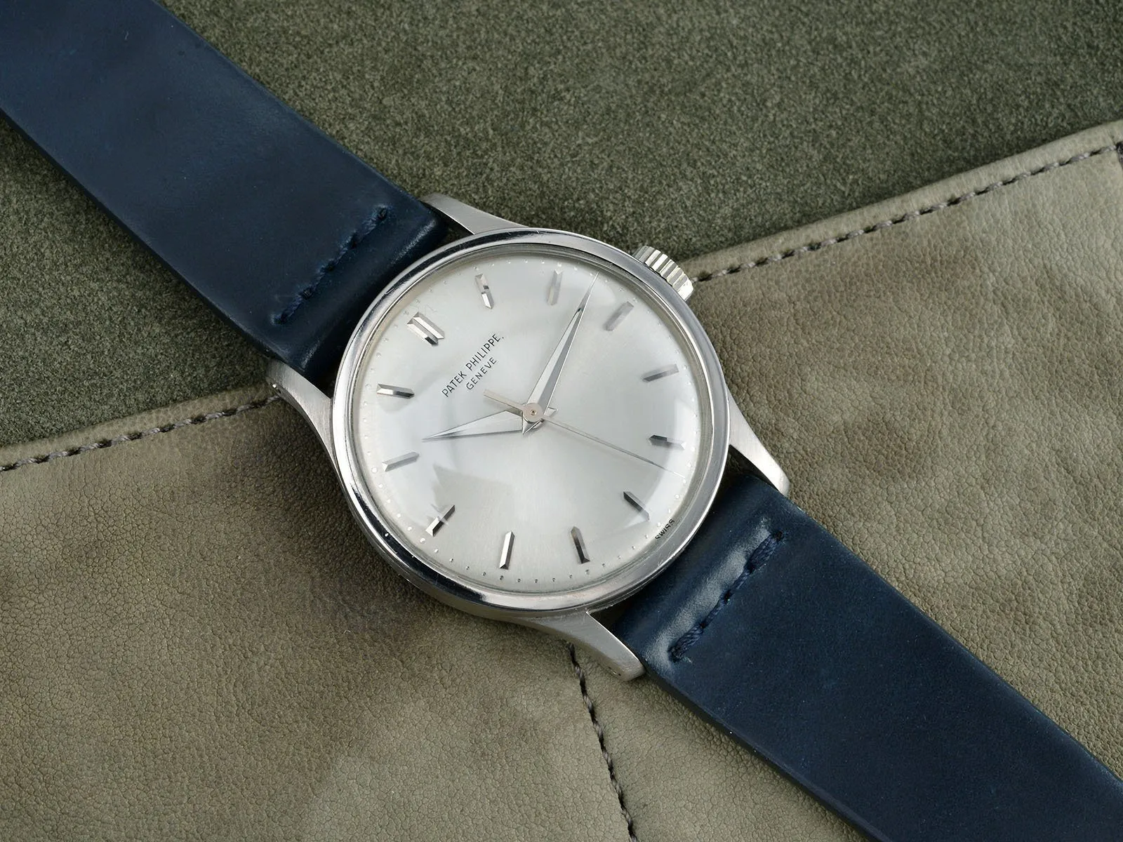 PATEK PHILIPPE REF. 570 OVERSIZED WHITE GOLD CALATRAVA