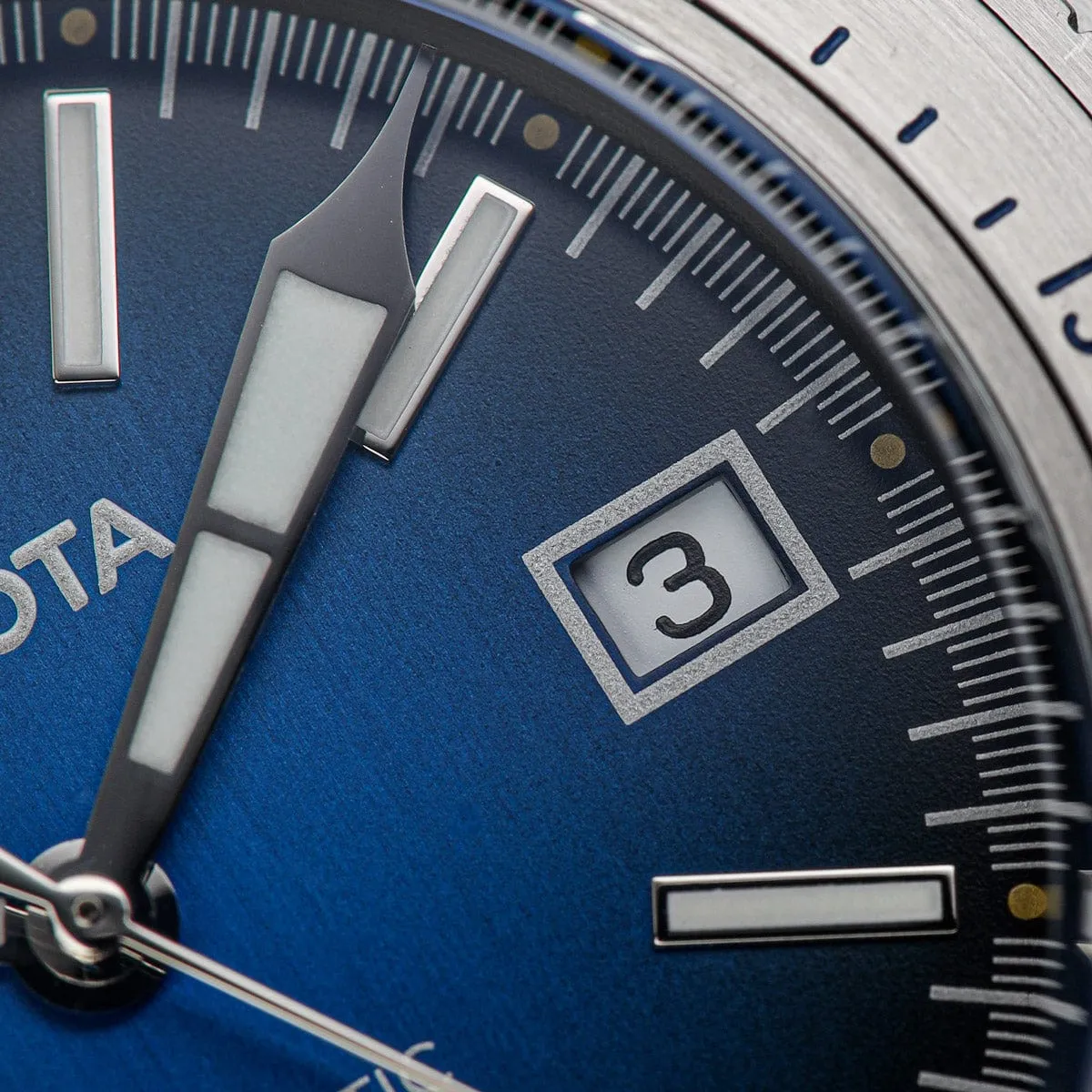 Sea Hunter Automatic Diver's Watch Steel Edition - Blue Dial - LIKE NEW