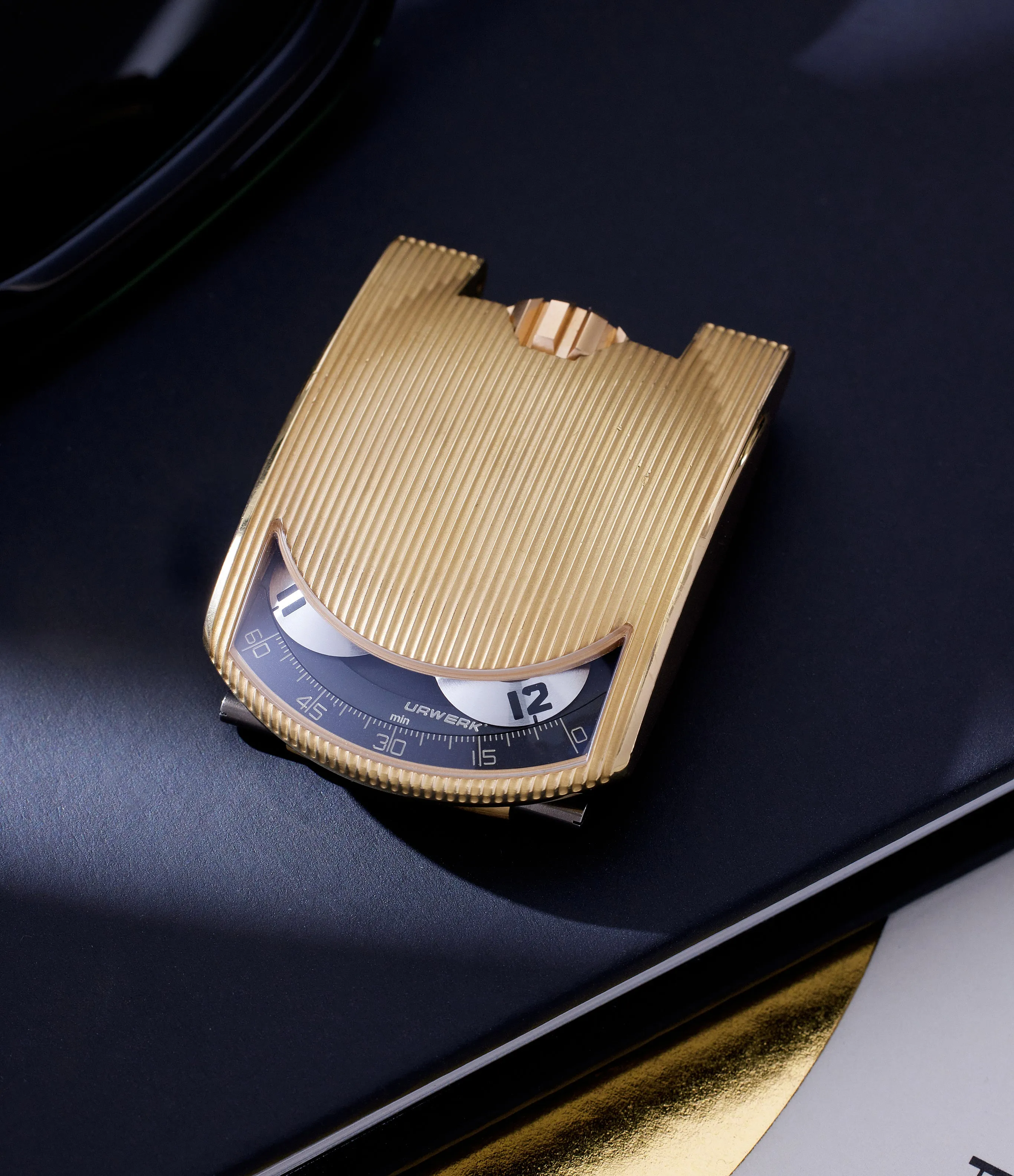 UR-103.01 | Rose Gold