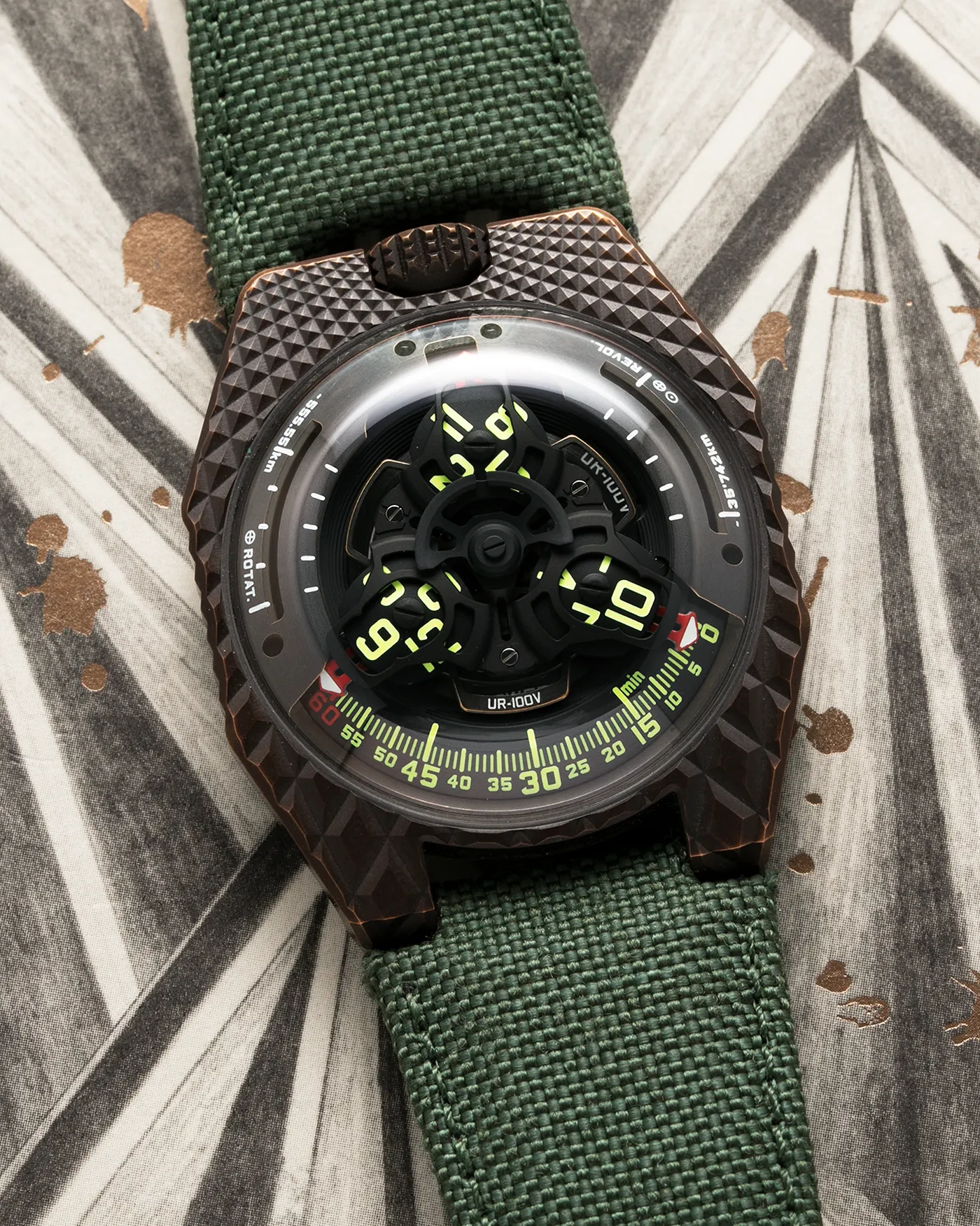 Urwerk UR100 T-Rex