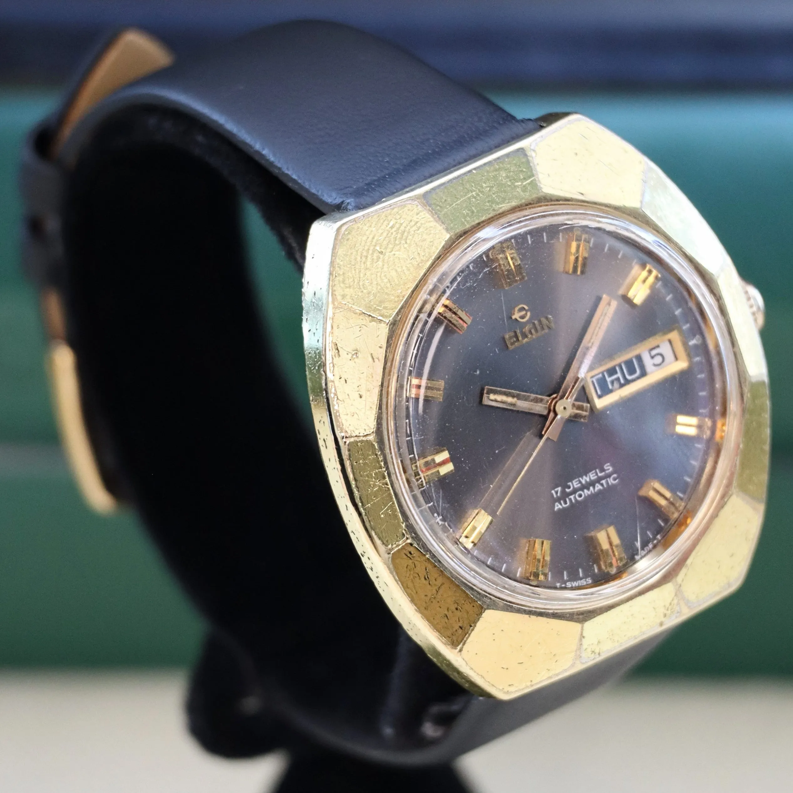 Vintage ELGIN 17 Jewels Automatic Watch Cal. FHF 909 Day/Date Incabloc Swiss Made Wristwatch